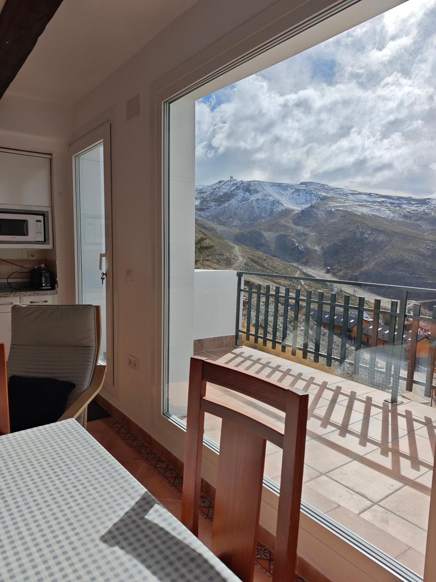 Apartamento Nievesol Con 2 Parking Y Wifi Apartment Sierra Nevada Luaran gambar